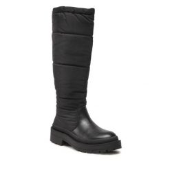 Kozaki Jenny Fairy. Czarne kozaki damskie Jenny Fairy, bez obcasa, na płaskiej podeszwie, bez zapięcia. Za 159.99 zł.