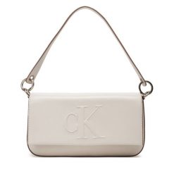 Torebka Calvin Klein Jeans. Torebki klasyczne damskie Calvin Klein Jeans, z jeansu, bez dodatków. Za 239.99 zł.