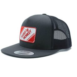 Czapka Trucker - Płaski Daszek - Pełna Naszywka (Szary/Czerwony). Szare czapki z daszkiem damskie SURF MONKEY, z aplikacjami. Za 159.95 zł.
