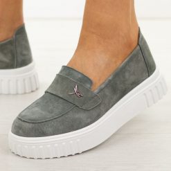 C.Szare skórzane półbuty damskie Vinceza 93218. Szare półbuty damskie VINCEZA, na lato, bez wzorów, z jeansu, bez obcasa, bez zapięcia. W wyprzedaży za 192.72 zł.