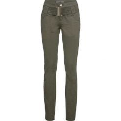 Dżinsy SKINNY z paskiem bonprix ciemnooliwkowy. Zielone jeansy damskie bonprix. Za 159.99 zł.