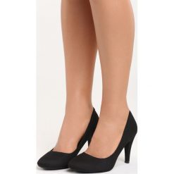 Czarne Czółenka Something Nice. Czarne czółenka damskie Born2be. Za 69.99 zł.