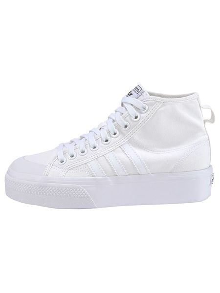 Adidas Sneakersy "Nizza" w kolorze białym rozmiar: 40,5. Białe obuwie sportowe damskie Adidas, za kostkę, bez zapięcia. Za 205.45 zł.