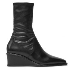 Botki Vagabond Shoemakers. Czarne botki damskie Vagabond Shoemakers, bez obcasa, na koturnie, bez zapięcia. Za 649.99 zł.