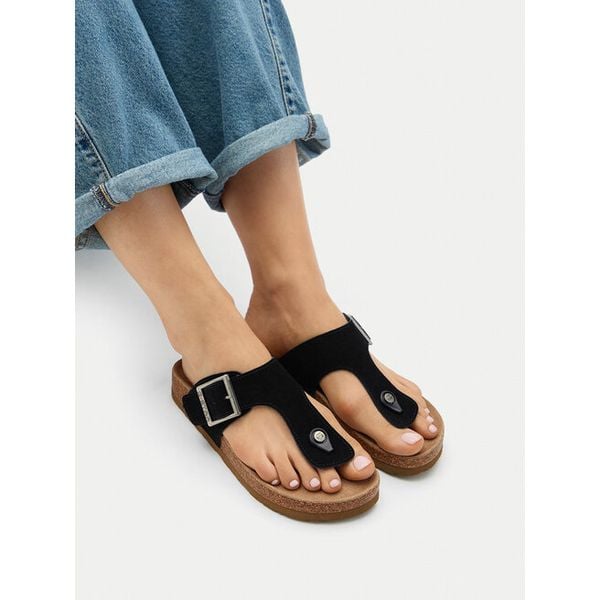 Japonki G-Star. Czarne klapki damskie G-Star, bez wzorów, bez obcasa, bez zapięcia. Za 159.99 zł.