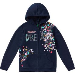 Bluza w kolorze granatowym. Niebieskie bluzy niemowlęce Benetton, z nadrukiem. W wyprzedaży za 47.95 zł.