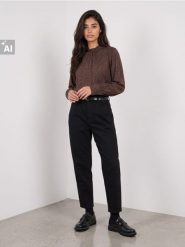 Jeansy paperbag z paskiem - czarny. Czarne jeansy damskie Sinsay. Za 69.99 zł.