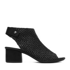 Sandały Rieker. Czarne sandały damskie Rieker, bez wzorów, bez obcasa, na słupku, bez zapięcia. Za 319.99 zł.