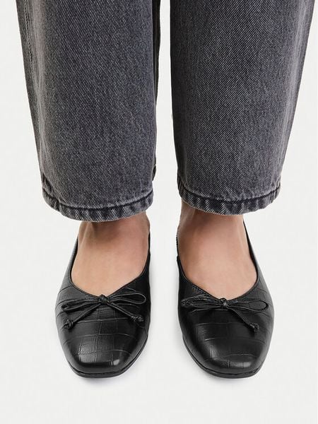 Lasocki Baleriny CEO-RST-ROMI-105 Czarny. Czarne balerinki damskie Lasocki, bez wzorów, ze skóry. Za 179.99 zł.