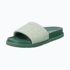 Klapki damskie GANT Mardale. Zielone klapki damskie Gant, z aplikacjami, z materiału, bez obcasa, bez zapięcia. Za 179.99 zł.