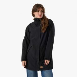 Płaszcz wiatroszczelny damski Swedemount Sarek Coat 2.0. Czarne płaszcze damskie SWEDEMOUNT, xl, bez wzorów, z materiału, z kapturem. Za 359.99 zł.