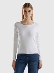 Benetton Sweter w kolorze białym rozmiar: L. Białe swetry klasyczne damskie Benetton, l, z bawełny, bez kołnierzyka. Za 92.21 zł.
