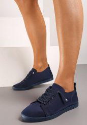 Granatowe Tenisówki na Płaskiej Podeszwie ze Sznurowaniami i Ozdobnymi Cyrkoniami Hloemar. Niebieskie obuwie sportowe damskie Born2be, z jeansu, bez zapięcia, tenisowe. Za 34.99 zł.