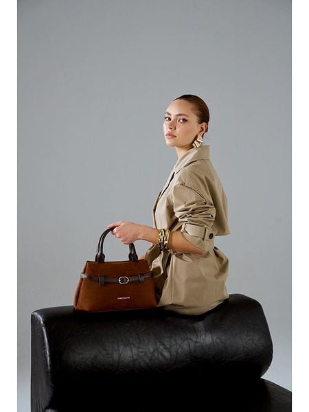 Vince Camuto Torebka "Vittoria Mini" w kolorze jasnobrązowym - 29 x 14 x 18,5 cm rozmiar: onesize. Brązowe torebki klasyczne damskie Vince Camuto, z materiału, przez ramię, bez dodatków. Za 174.43 zł.