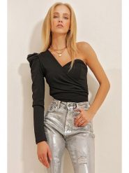Trend Alaçatı Stili Bluzka w kolorze czarnym rozmiar: L. Czarne bluzki damskie Trend Alaçatı Stili, l, bez wzorów, bez kołnierzyka, bez ramiączek. Za 65.23 zł.