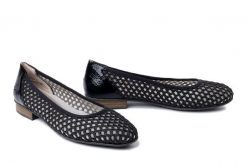 RIEKER 51960-00 black, baleriny damskie. Czarne balerinki damskie Rieker, bez wzorów. Za 299.90 zł.