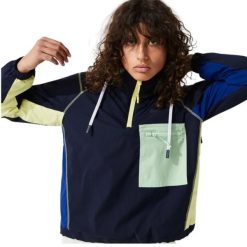 Kurtka sportowa damska Lacoste. Niebieskie kurtki sportowe damskie Lacoste, l, bez wzorów, z materiału, z kapturem. Za 757.00 zł.