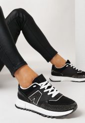 Czarne Sneakersy na Płaskiej Podeszwie z Wycięciami i Cyrkoniami Leporia. Czarne obuwie sportowe damskie Born2be, bez zapięcia. Za 99.99 zł.
