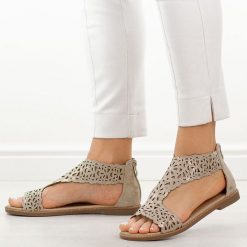 Złote sandały damskie M.Daszyński 24148-2 26. Żółte sandały damskie M.Daszyński, bez wzorów, z jeansu, bez obcasa, na płaskiej podeszwie, bez zapięcia. Za 169.00 zł.