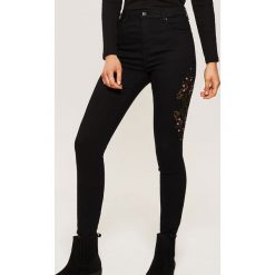 Jeansy high waist skinny - Czarny. Czarne jeansy damskie House. Za 69.99 zł.