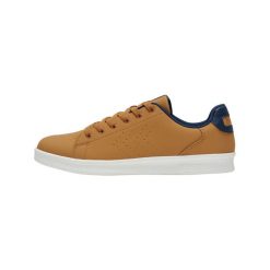 Syntetyczne sneakersy z niską górą Hummel Busan Nubuck. Brązowe obuwie sportowe damskie Hummel, z materiału, przed kostkę, bez zapięcia, trekkingowe. Za 220.00 zł.