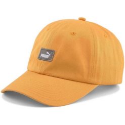 Czapka z daszkiem Puma Ess Cap III. Brązowe czapki z daszkiem damskie Puma, na lato, bez wzorów, z bawełny. Za 39.09 zł.