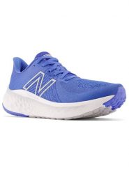 New Balance Buty "Vongo v5" w kolorze niebieskim do biegania rozmiar: 40,5. Niebieskie obuwie sportowe damskie New Balance, z materiału, do biegania. Za 505.13 zł.