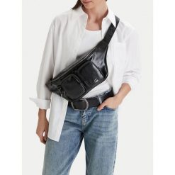 Torebka G-Star Raw. Czarne torebki klasyczne damskie G-Star Raw, bez dodatków. Za 219.99 zł.