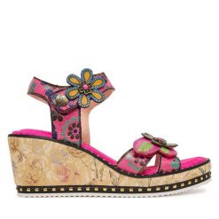 Sandały Laura Vita. Czerwone sandały damskie LAURA VITA, bez wzorów, bez obcasa, na koturnie, bez zapięcia. Za 429.99 zł.