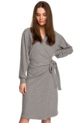 Sukienka dzianinowa kopertowa bawełniana z wiązaniem szara. Szare sukienki damskie Sukienki.shop, bez wzorów, z bawełny, biznesowe, bez ramiączek. Za 309.00 zł.