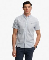 Superdry Classic Seersucker koszula krótki rękaw – 100% bawełna organiczna. Białe koszule damskie Superdry, na lato, s, bez wzorów, z bawełny, bez kołnierzyka, bez ramiączek. Za 301.95 zł.
