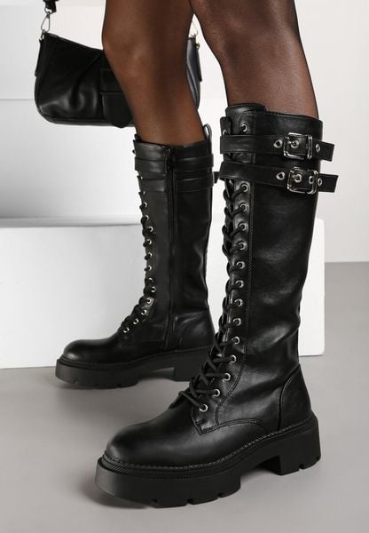 Czarne Sznurowane Kozaki na Platformie w Stylu Workerów z Paskami i Klamrami Asintoria. Czarne kozaki damskie Renee, na jesień, z jeansu, bez obcasa, na obcasie, bez zapięcia. Za 179.99 zł.