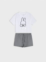 Bawełniana piżama dwuczęściowa z nadrukiem Miffy - kremowy. Białe piżamy damskie Sinsay, bez wzorów, z bawełny, bez ramiączek. Za 39.99 zł.