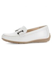 Gabor Skórzane mokasyny w kolorze białym rozmiar: 38,5. Białe mokasyny damskie Gabor, ze skóry, bez obcasa. Za 170.47 zł.