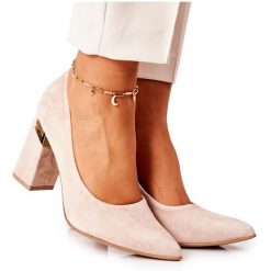 Lewski Shoes Zamszowe Czółenka Lewski 3117 Beżowe beżowy. Brązowe czółenka damskie bez wzorów, ze skóry, bez obcasa. Za 432.39 zł.