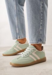 Zielone Sneakersy w Stylu Kultowych Tenisówek Genenor. Zielone obuwie sportowe casual damskie Born2be, z dresówki, bez zapięcia. Za 99.99 zł.