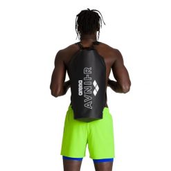 Torba wodoodporna sportowa worek Arena Avnier. Czarne torby sportowe Arena, bez wzorów. Za 249.99 zł.