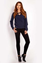 Granatowa Bluzka z Wycięciem przy Dekolcie. Niebieskie bluzki damskie Lou-Lou, l, bez wzorów, z bawełny, bez kołnierzyka, bez ramiączek. Za 129.00 zł.