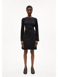Armedangels Sukienka "Ceetaa" w kolorze czarnym rozmiar: XL. Czarne sukienki damskie ARMEDANGELS, bez wzorów, z bawełny, bez ramiączek. Za 181.76 zł.