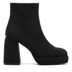 Botki Jenny Fairy. Czarne botki damskie Jenny Fairy, bez obcasa, na słupku, bez zapięcia. Za 107.99 zł.