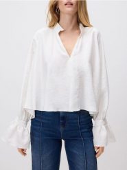 Koszula z modalem - złamana biel. Koszule damskie Reserved, l, bez wzorów, z tkaniny, bez kołnierzyka, bez ramiączek. Za 149.99 zł.