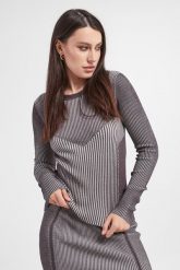 Sweter damski prążkowany PATRIZIA PEPE. Swetry klasyczne damskie Patrizia Pepe, l, prążkowane, bez kołnierzyka. W wyprzedaży za 921.62 zł.