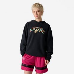 Bluza do koszykówki z kapturem unisex NBA Spurs. Czarne bluzy damskie KIPSTA, l, bez wzorów, z bawełny, z kapturem. Za 149.99 zł.