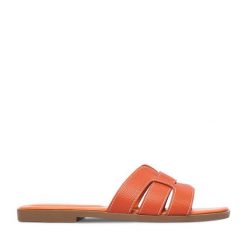 Klapki JENNY. Brązowe klapki damskie Jenny, bez wzorów, bez obcasa, bez zapięcia. Za 79.99 zł.