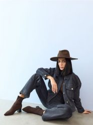 Sztruksowe jeansy straight leg z wysokim stanem - szary. Szare jeansy damskie Sinsay, z podwyższonym stanem. Za 69.99 zł.