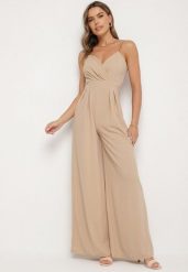 Ciemnobeżowy Kombinezon z Trójkątnym Dekoltem na Cienkich Ramiączkach Iliantia. Brązowe sukienki damskie Born2be, bez wzorów, eleganckie, bez ramiączek. Za 139.99 zł.