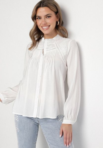Biała Koszula z Ozdobnym Haftem Nanania. Białe koszule damskie Born2be, l, bez wzorów, z jeansu, eleganckie, bez kołnierzyka, bez ramiączek. Za 119.99 zł.
