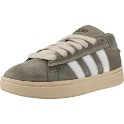 Buty ADIDAS GRAND COURT ALPHA 0 Zielony. Zielone obuwie trekkingowe damskie Adidas, ze skóry, bez zapięcia. Za 387.50 zł.