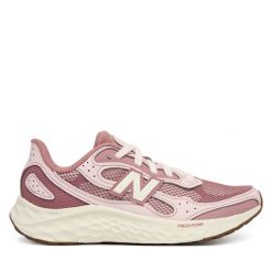 Buty do biegania New Balance. Czerwone obuwie sportowe treningowe New Balance, do biegania. Za 429.99 zł.