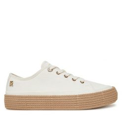 Espadryle Tommy Hilfiger. Białe espadryle damskie Tommy Hilfiger, bez wzorów, bez obcasa. Za 249.99 zł.